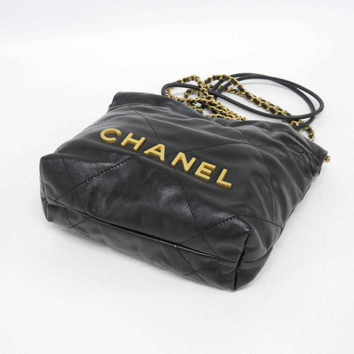 Chanel Black Leather Handbag (Pre-Owned)