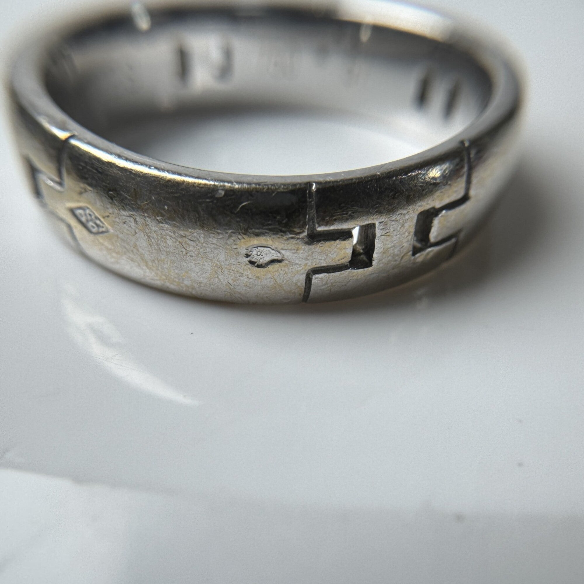 Hermes White Gold Band Ring (Pre-Owned)