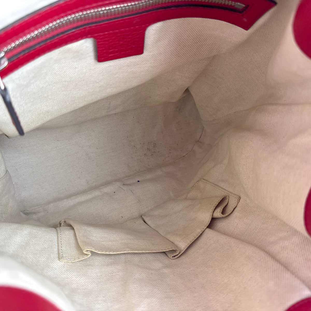 Gucci Red Color Leather Backpack (Pre-Owned)