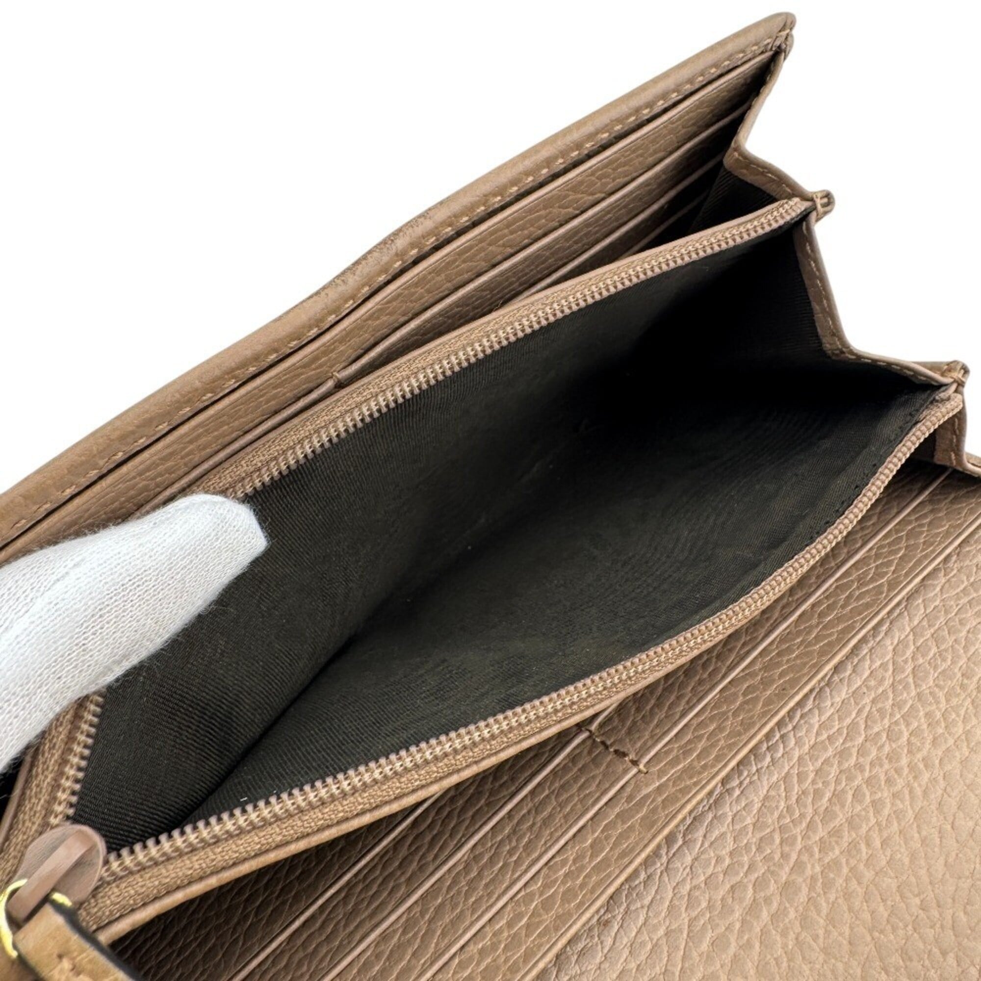 Gucci Beige Leather Long Wallet (Bi-Fold) (Pre-Owned)