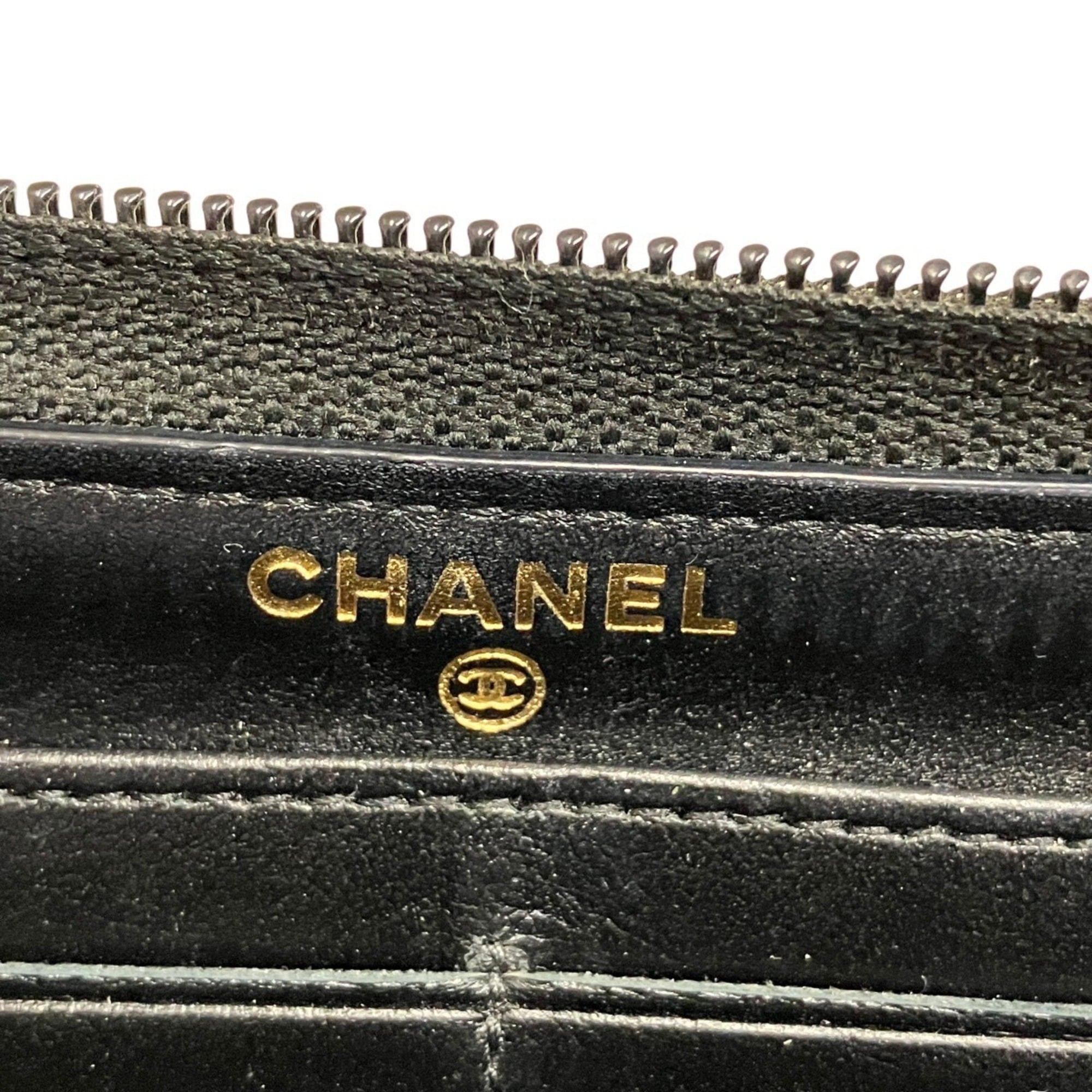 Chanel Boy Chanel Black Grained Calfskin Long Wallet (Bi-Fold) (Pre-Owned)