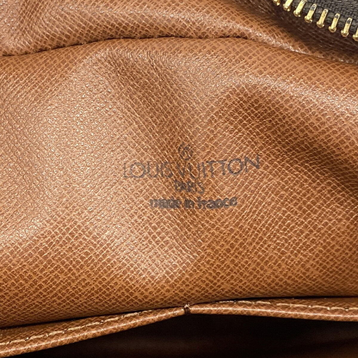 Louis Vuitton Brown Clutch Bag (Pre-Owned)