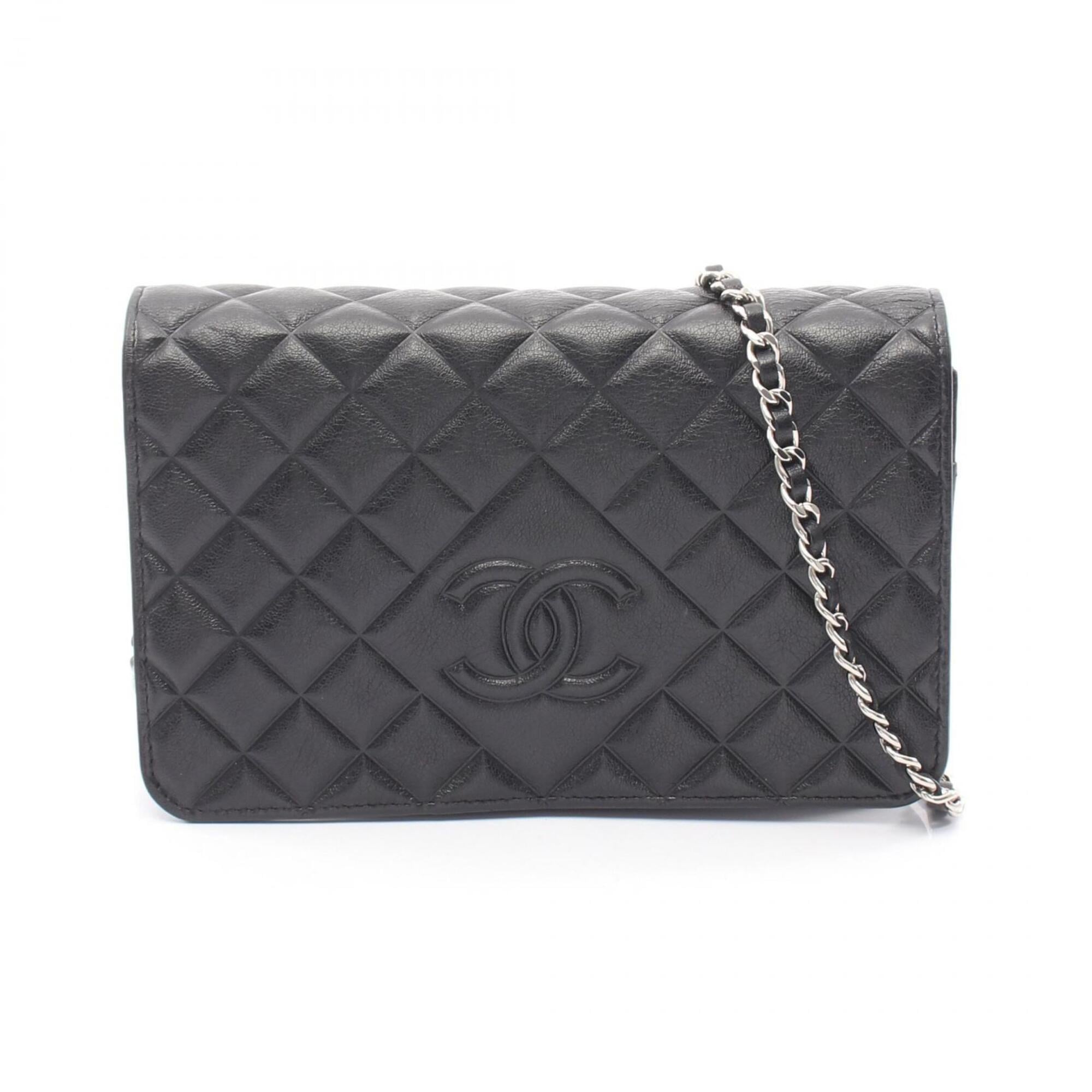 Chanel Black Leather Handbag Shoulder Bag (Pre-Owned)