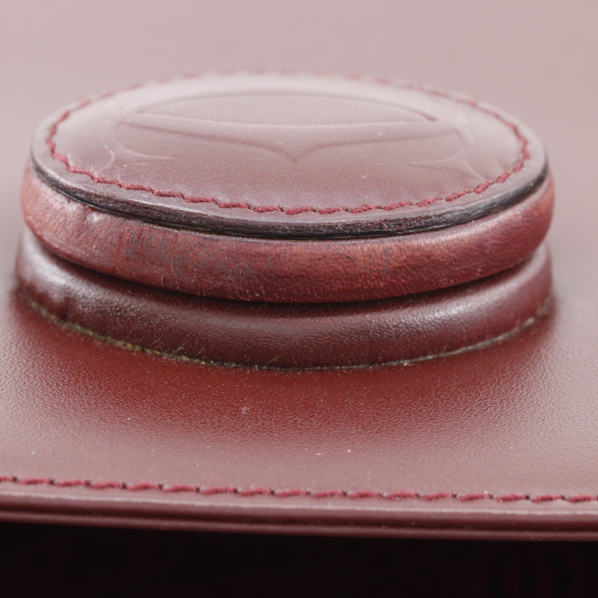 Cartier Bordeaux Red Color Wine Red Leather Handbag (Pre-Owned)