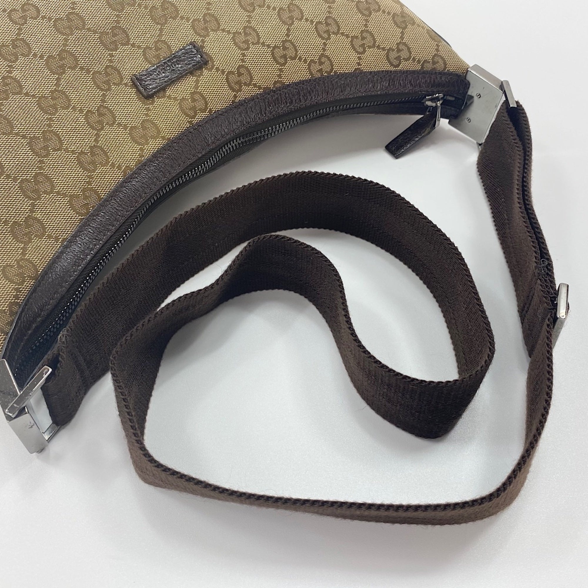 Gucci Beige Shoulder Bag (Pre-Owned)