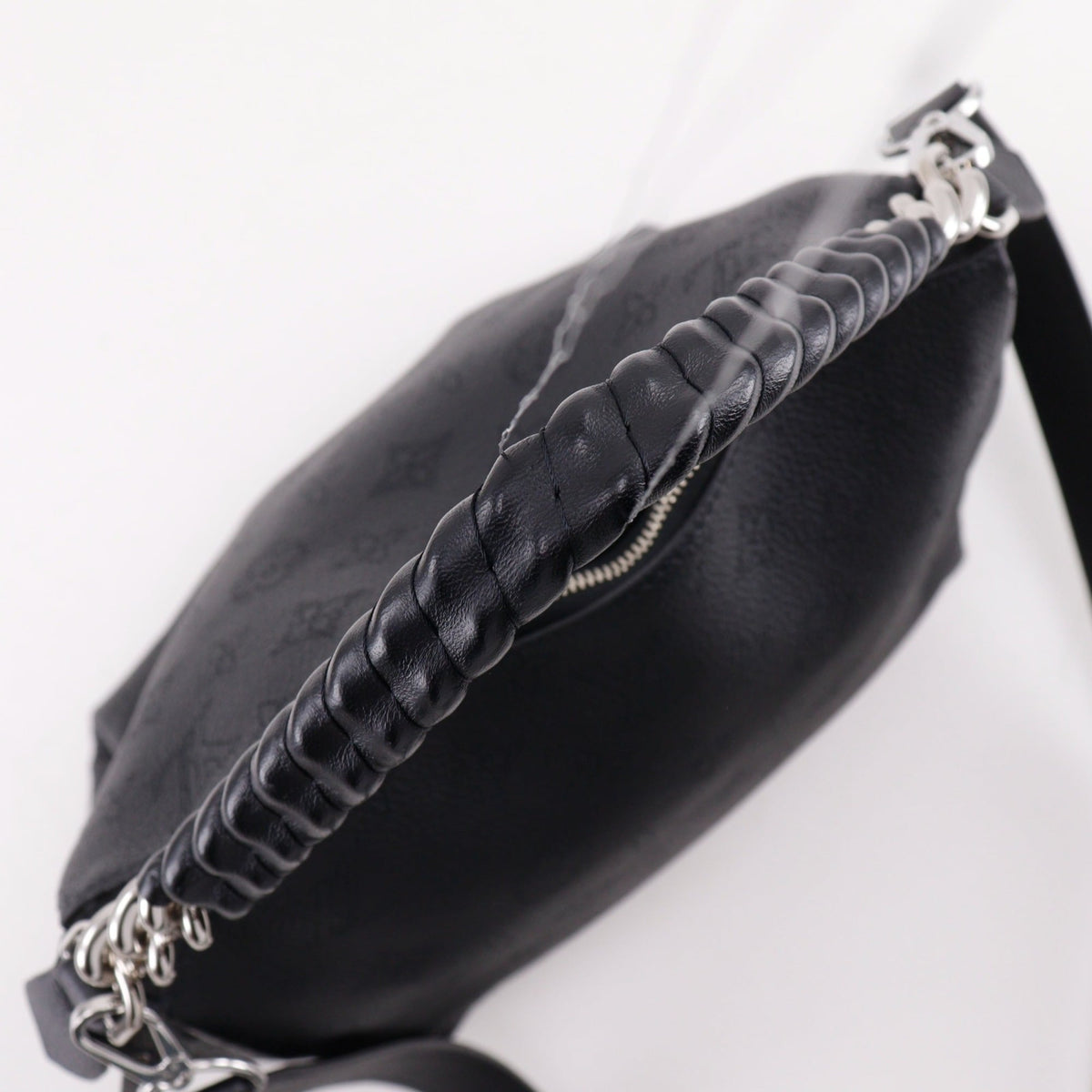 Louis Vuitton Mahina Black Noir Mahina Leather Shoulder Bag (Pre-Owned)