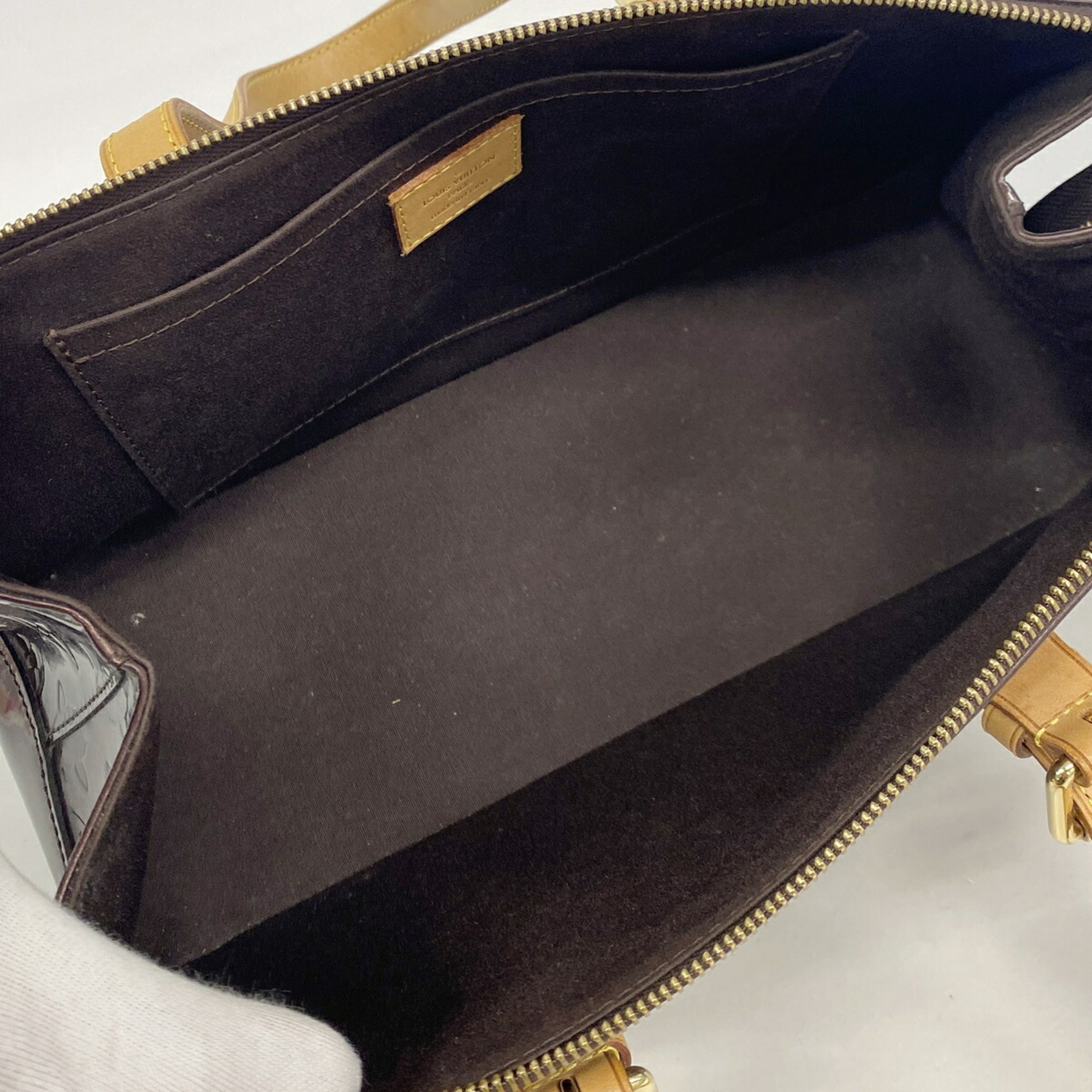 Louis Vuitton Amarante Shoulder Bag (Pre-Owned)