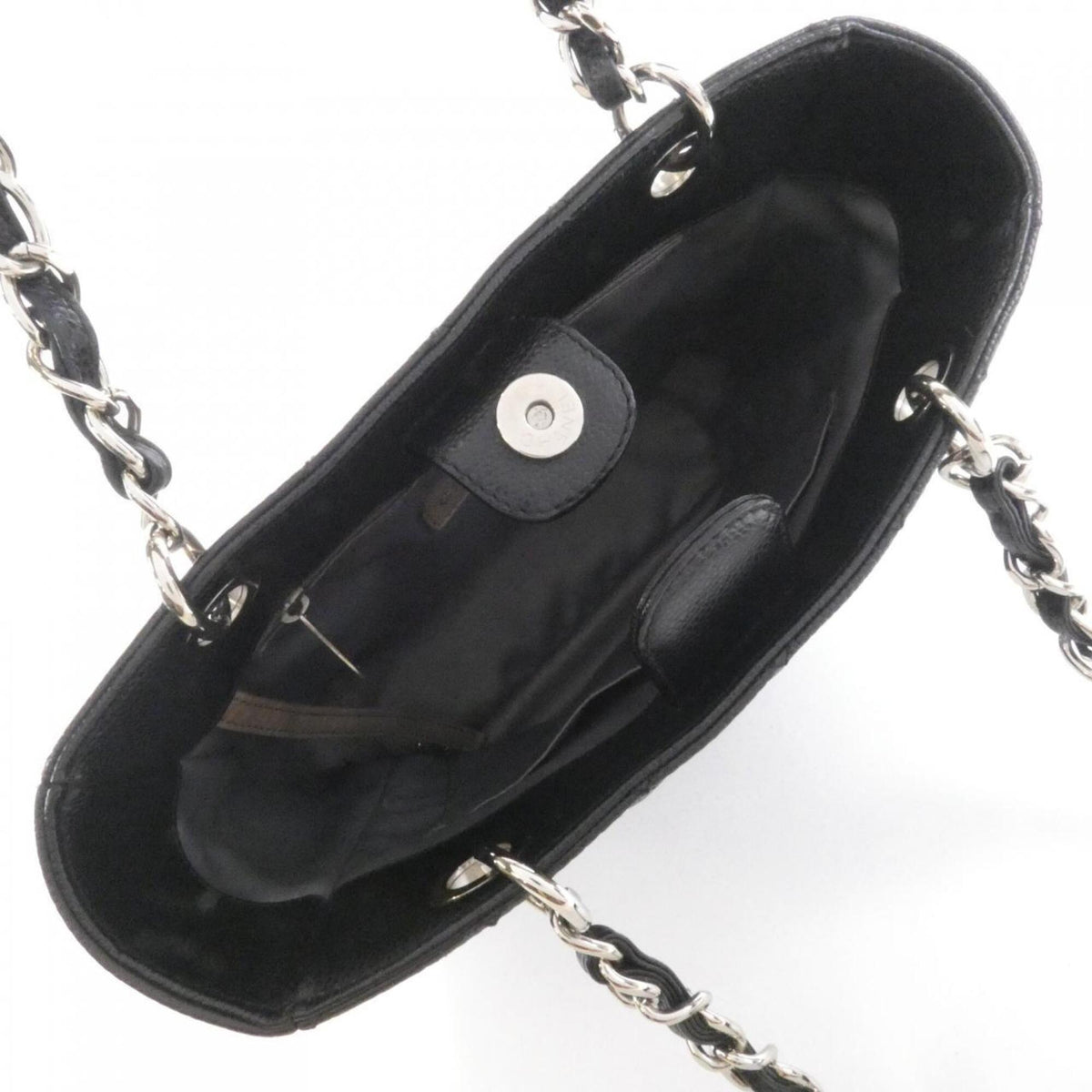 Chanel Black Grained Calfskin Shoulder Bag (Pre-Owned)