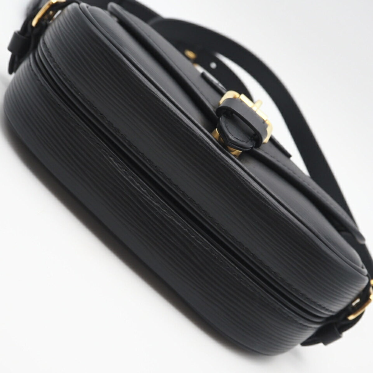 Louis Vuitton Black Shoulder Bag (Pre-Owned)