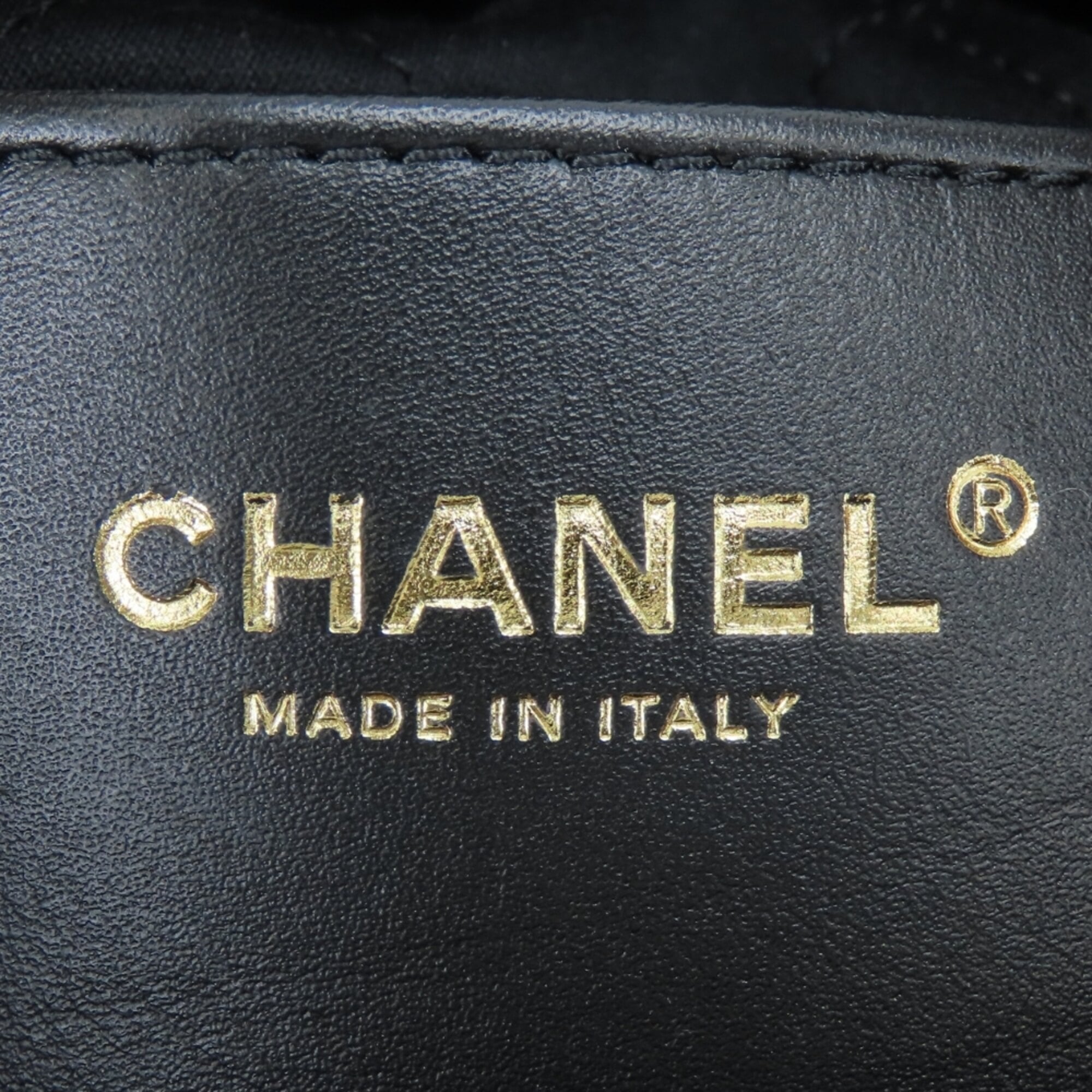 Chanel Black Leather Handbag Shoulder Bag (Pre-Owned)