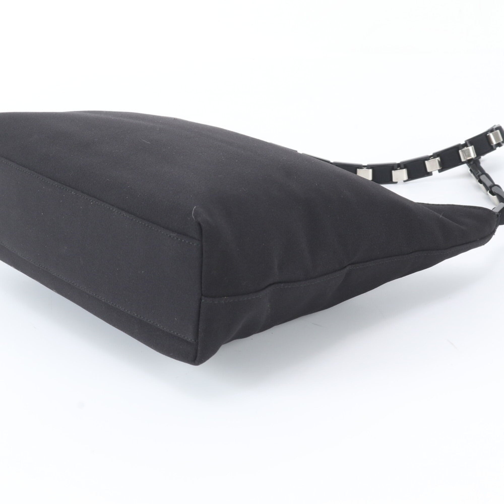 Salvatore Ferragamo Black Shoulder Bag (Pre-Owned)