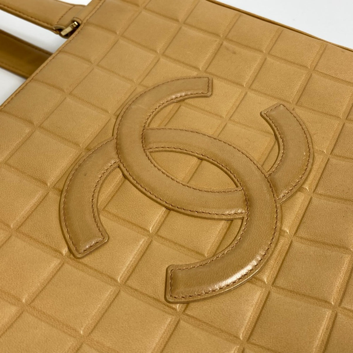Chanel Beige Leather Tote Bag (Pre-Owned)
