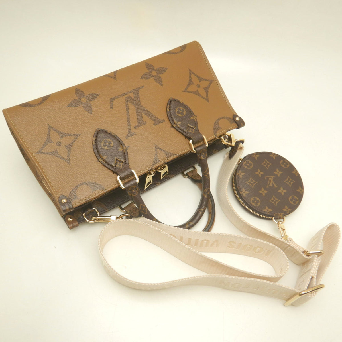 Louis Vuitton Brown Monogram Canvas Handbag Pouch (Pre-Owned)
