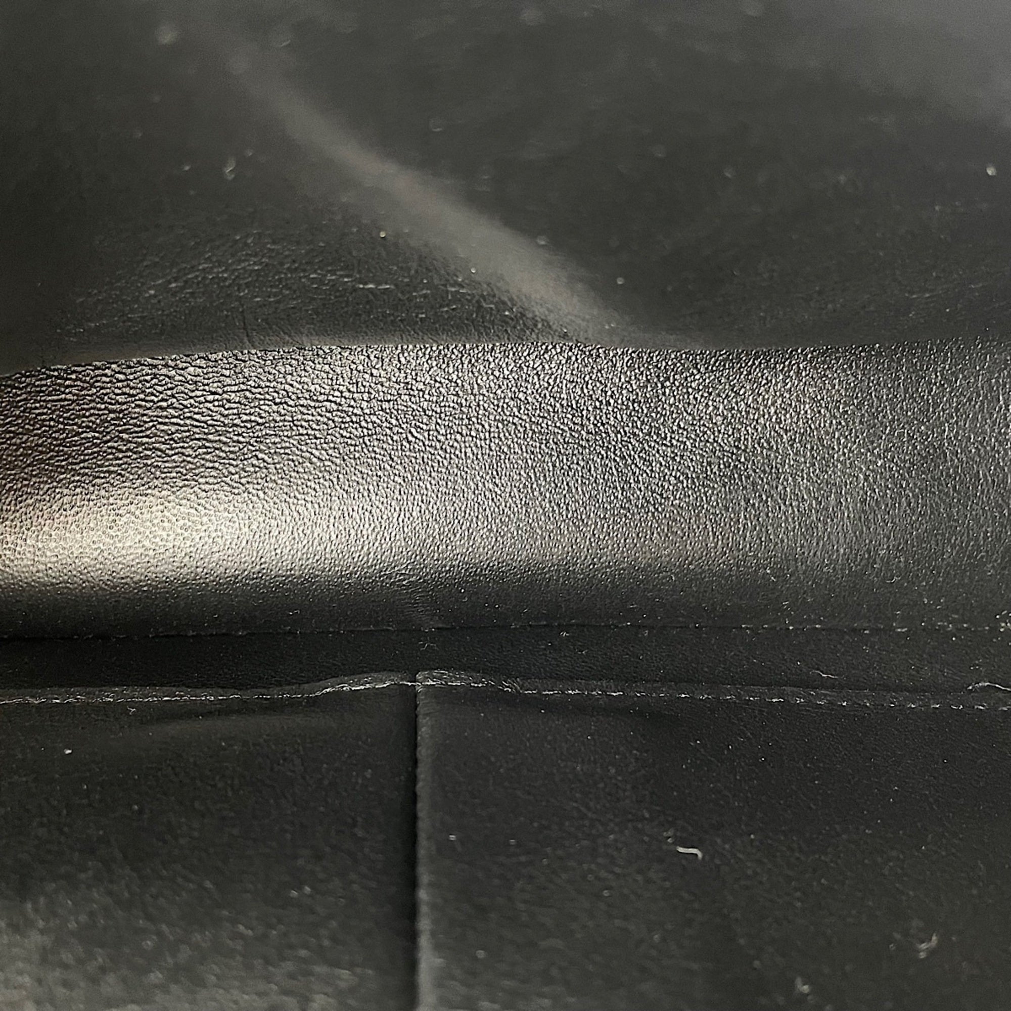 Chanel Black Shoulder Bag (Pre-Owned)