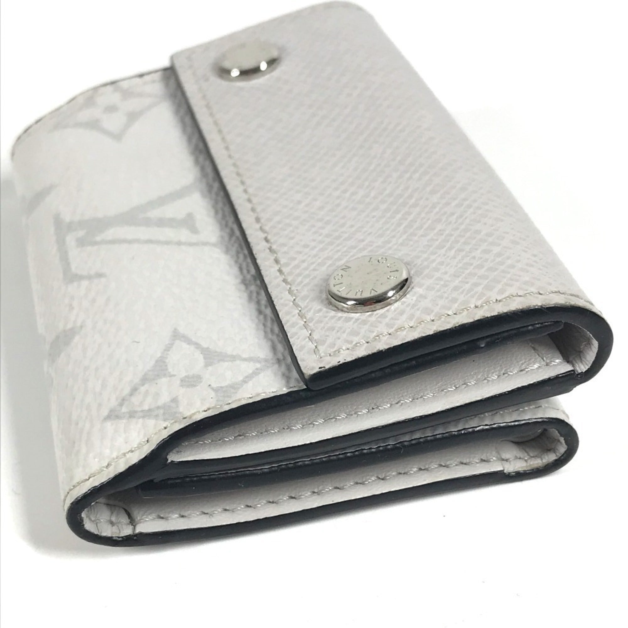 Louis Vuitton Taigarama Blanc White Taigarama Wallet (Tri-Fold) (Pre-Owned)