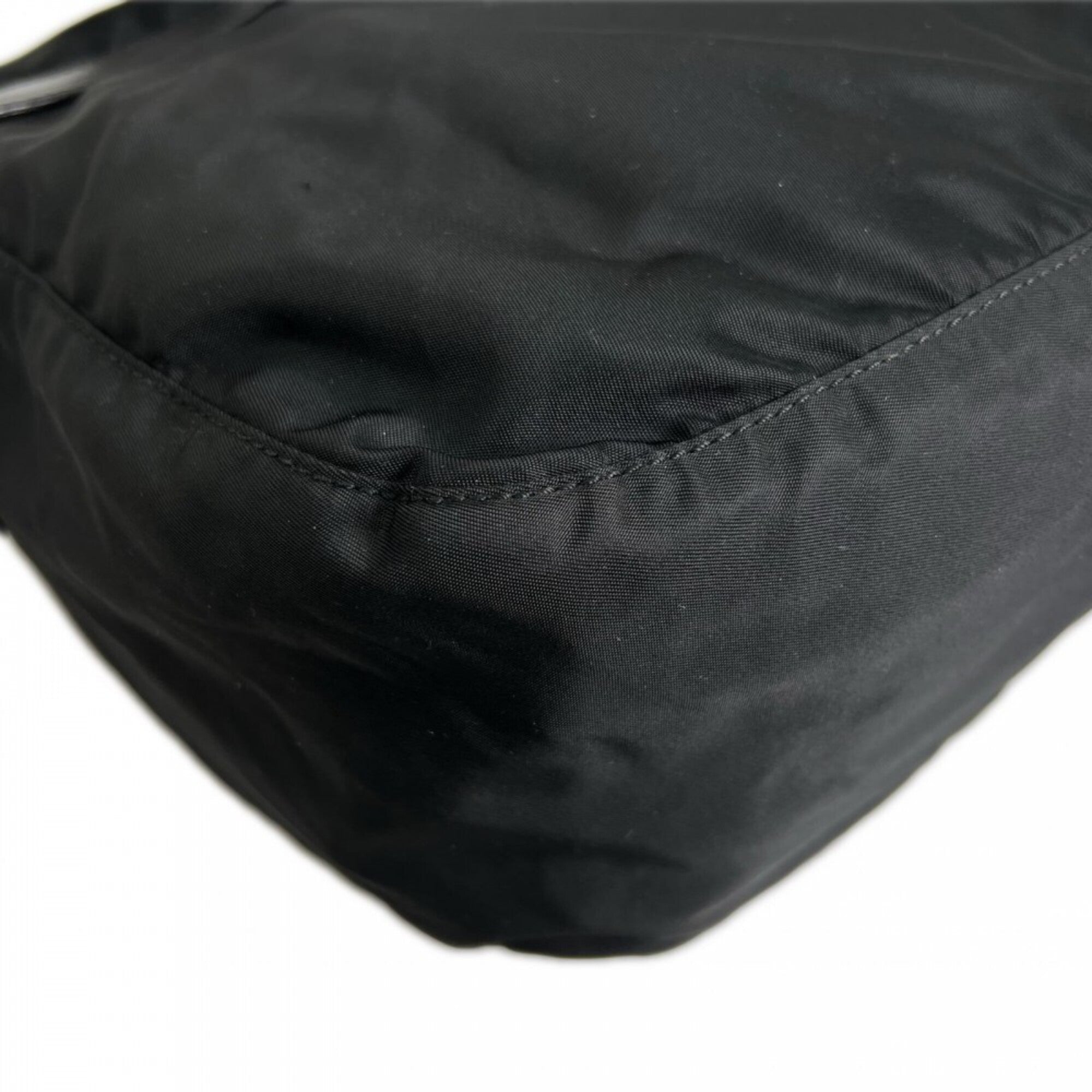 Prada Black Nylon Shoulder Bag (Pre-Owned)