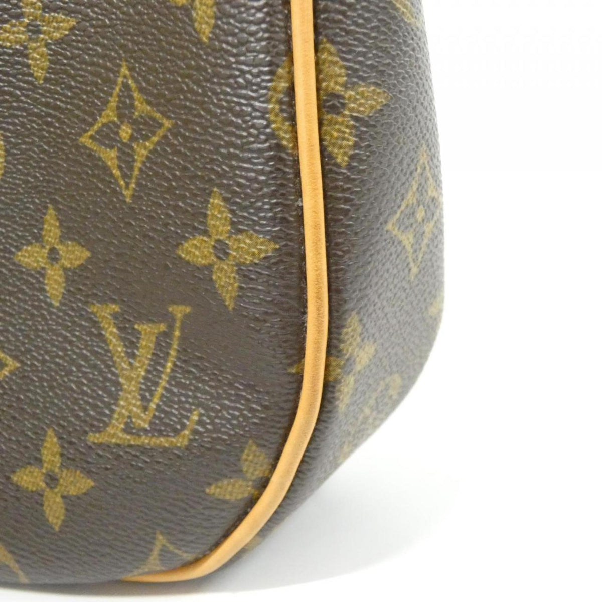Louis Vuitton Marron Coated Canvas Shoulder Bag (Pre-Owned)
