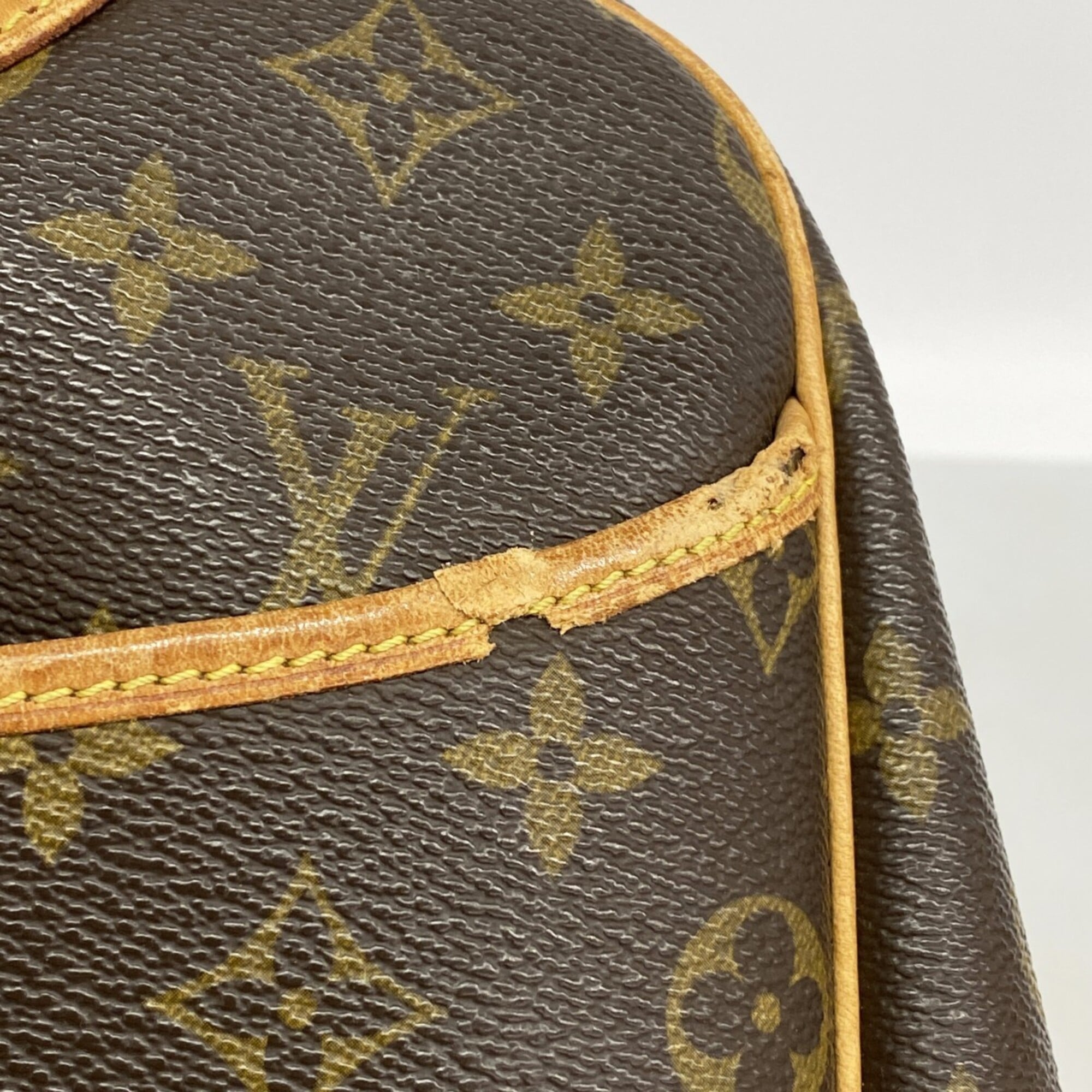 Louis Vuitton Brown Handbag (Pre-Owned)