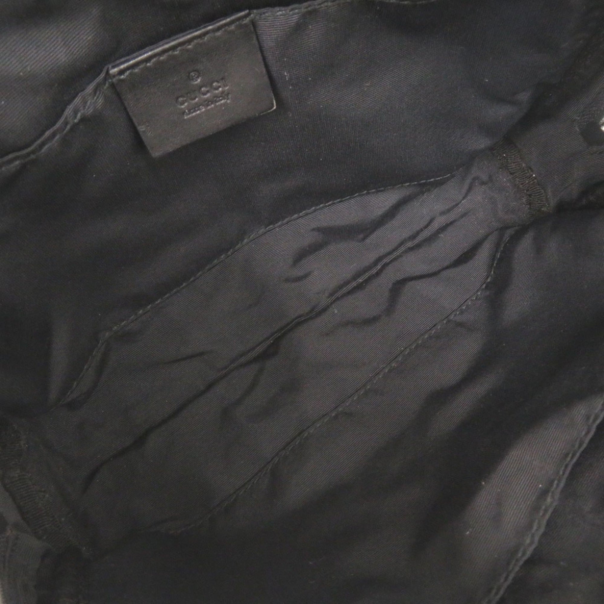 Gucci Black Gg Canvas Handbag (Pre-Owned)