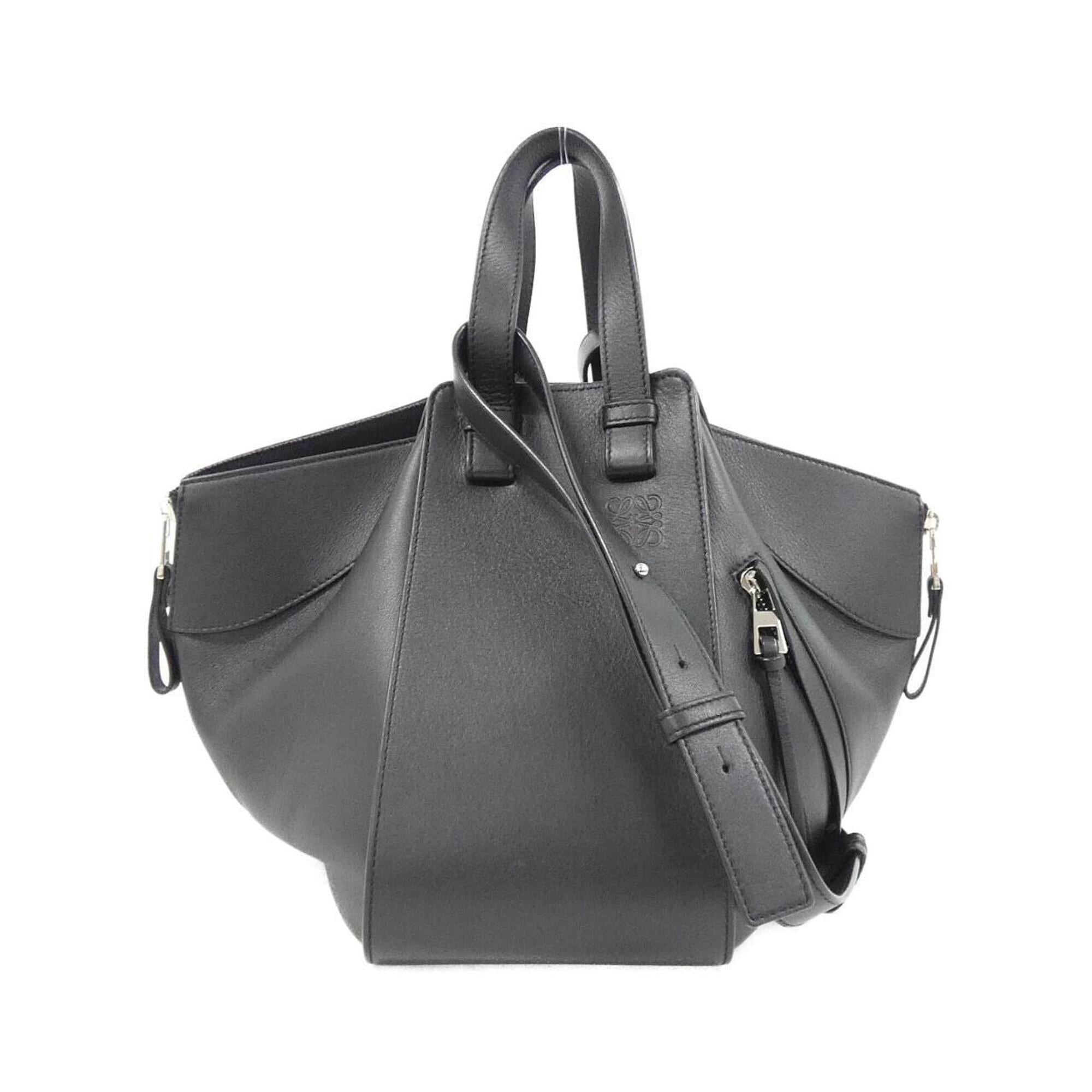 Loewe Black Leather Shoulder Bag (Pre-Owned)