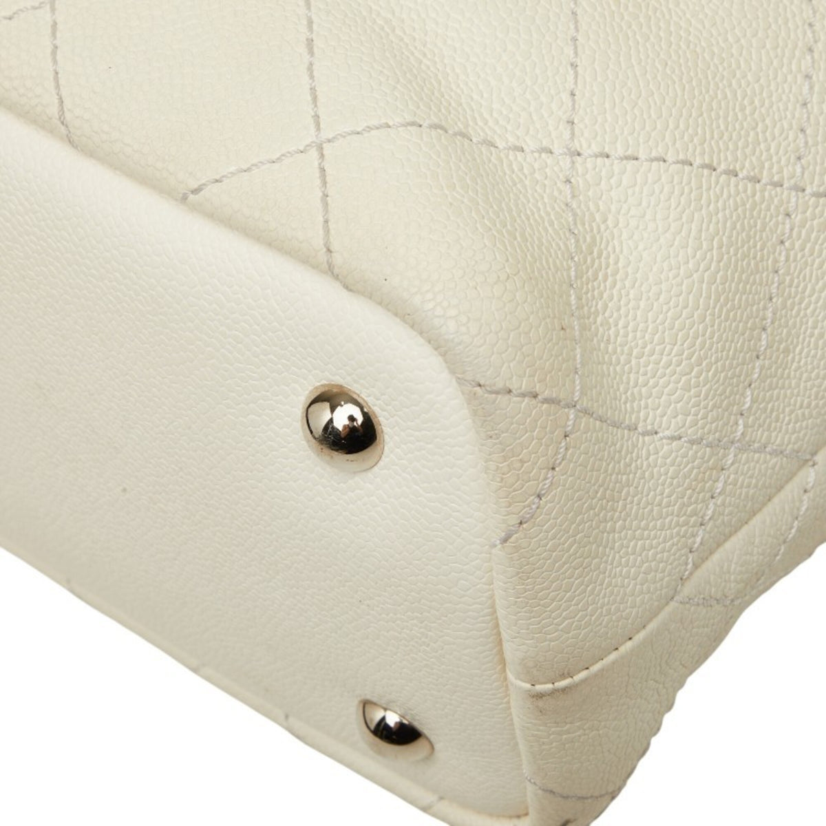 Chanel White Grained Calfskin Shoulder Bag Tote Bag (Pre-Owned)
