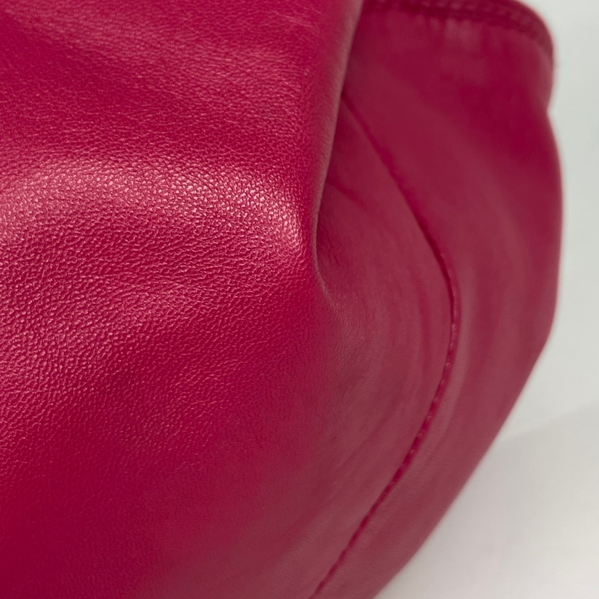 Loewe Pink Leather Handbag (Pre-Owned)