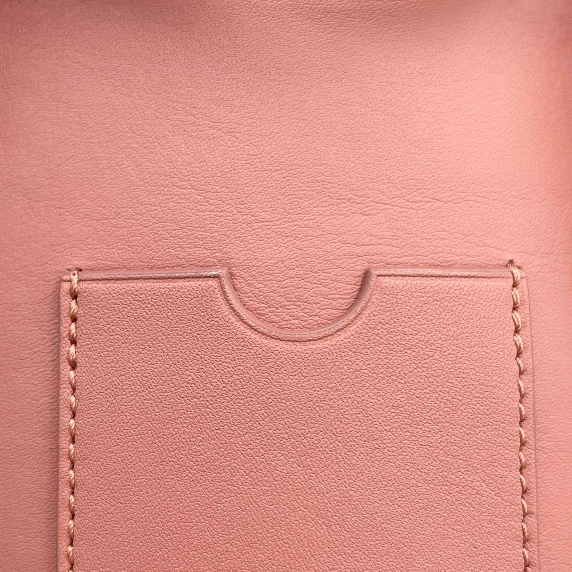 Loewe Pink Leather Shoulder Bag (Pre-Owned)