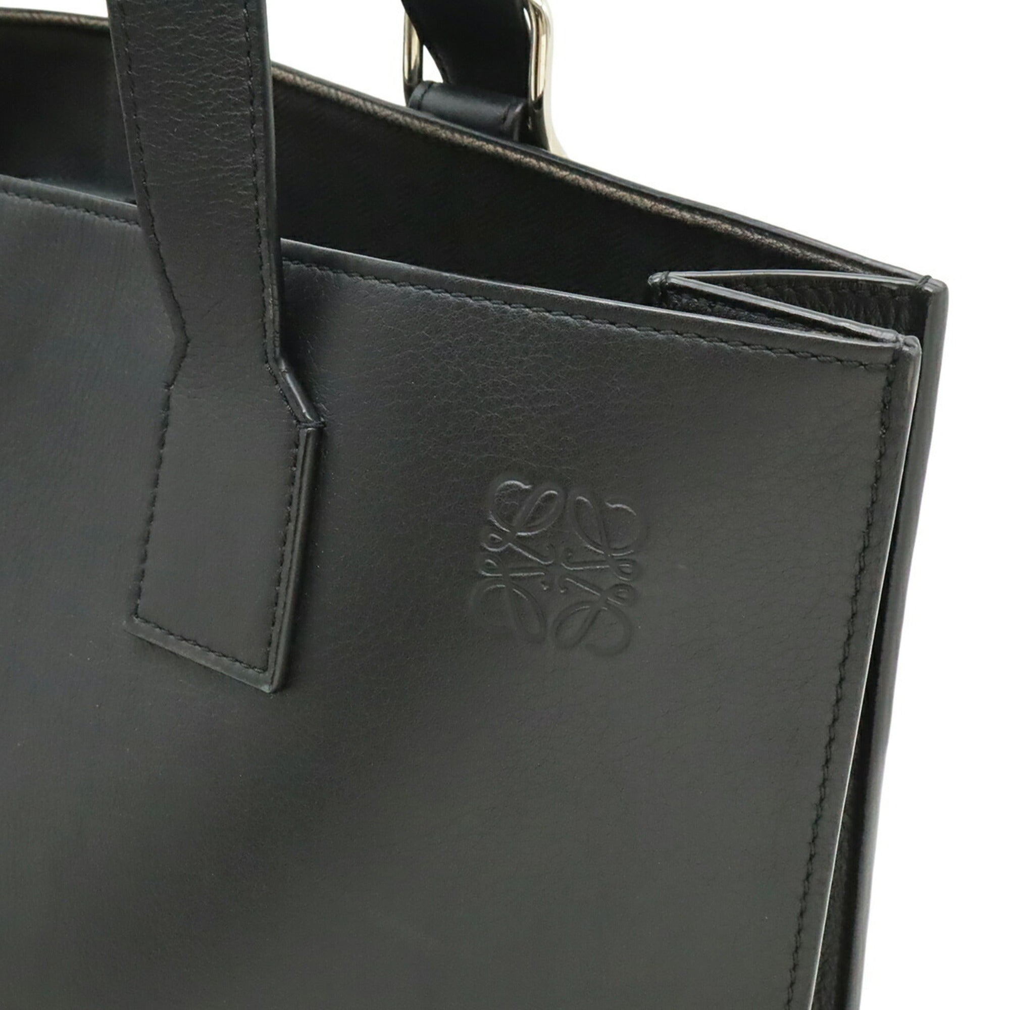 Loewe Black White Leather Shoulder Bag Tote Bag (Pre-Owned)