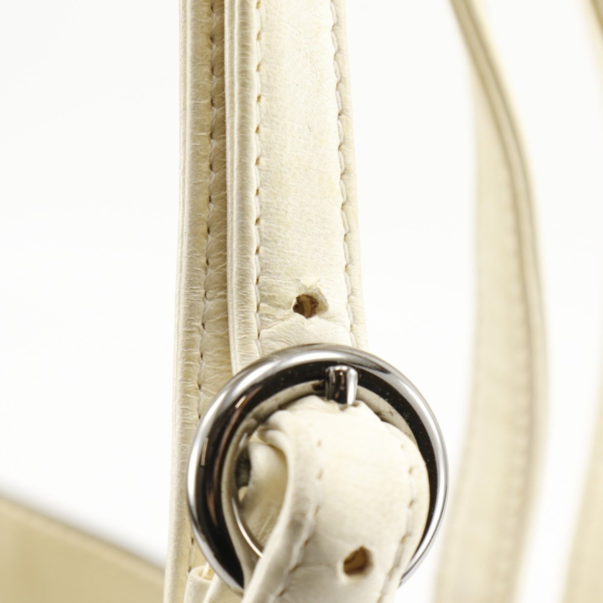Chanel Ivory Leather Tote Bag (Pre-Owned)