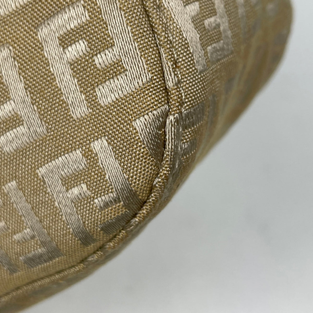 Fendi Beige Canvas Leather Handbag (Pre-Owned)