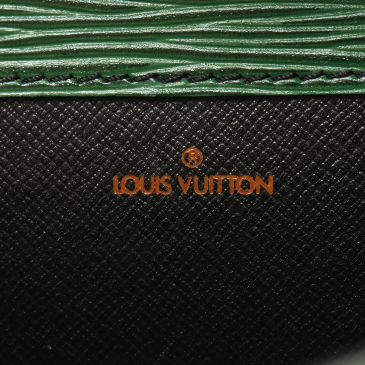 Louis Vuitton Borneo Green Green Epi Leather Clutch Bag (Pre-Owned)