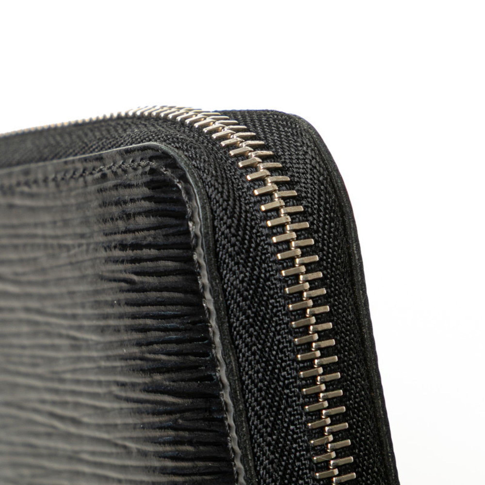 Louis Vuitton Epi Black Leather Long Wallet (Bi-Fold) (Pre-Owned)