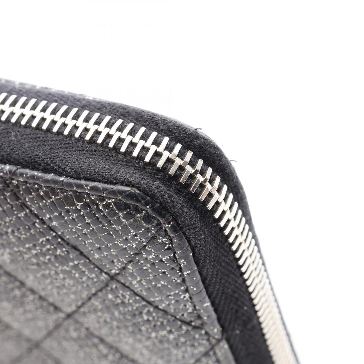 Chanel Black Grained Calfskin Long Wallet (Bi-Fold) (Pre-Owned)