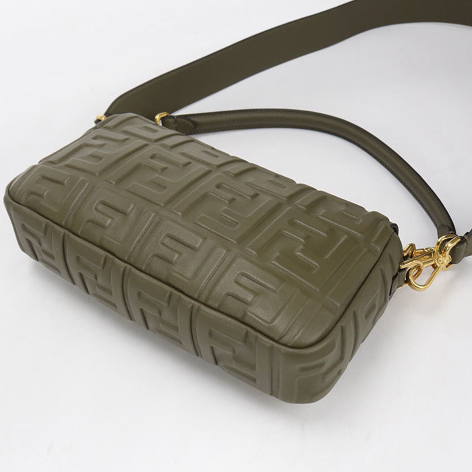 Fendi Khaki Leather Handbag (Pre-Owned)