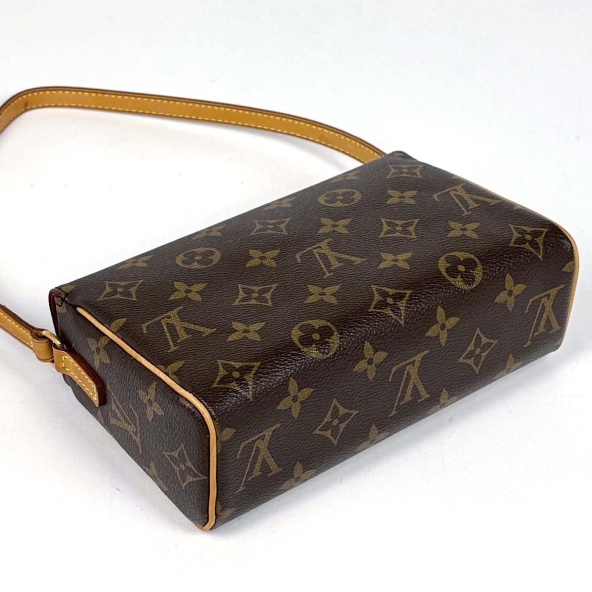 Louis Vuitton Brown Monogram Handbag (Pre-Owned)