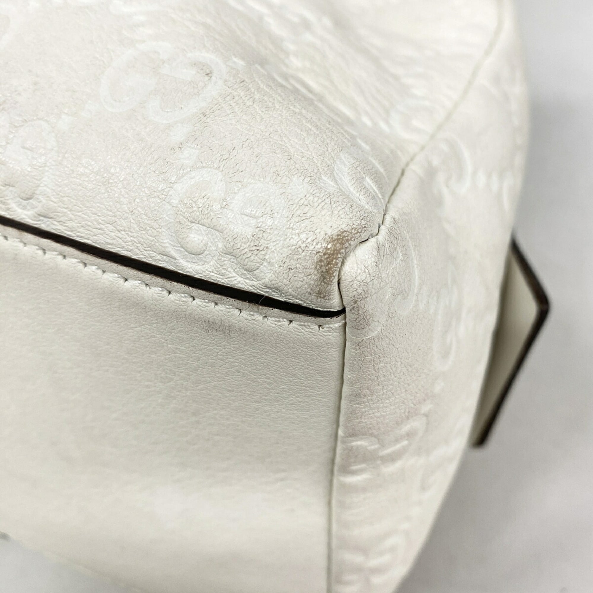 Gucci White Leather Pouch (Pre-Owned)