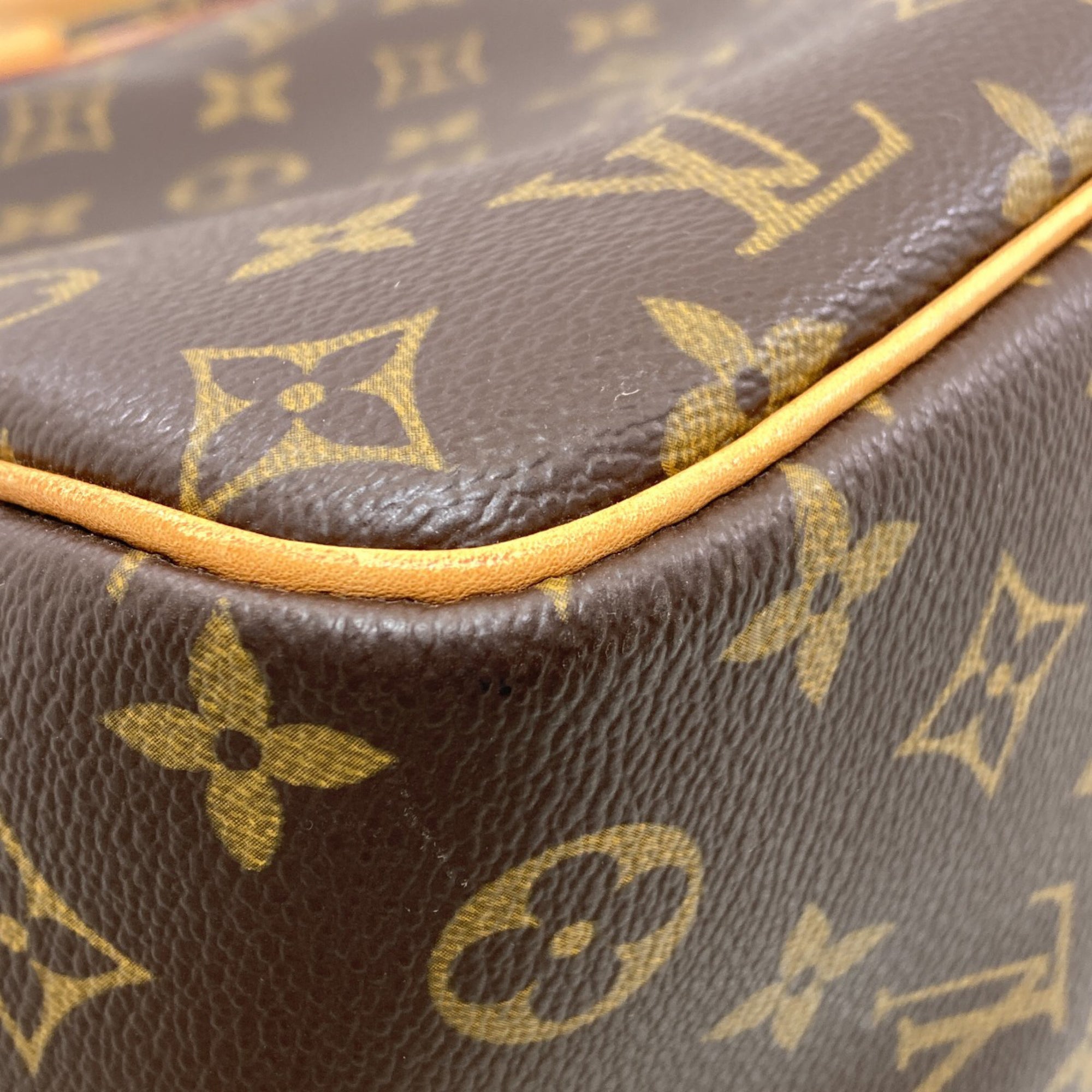 Louis Vuitton Monogram Monogram Monogram Handbag (Pre-Owned)