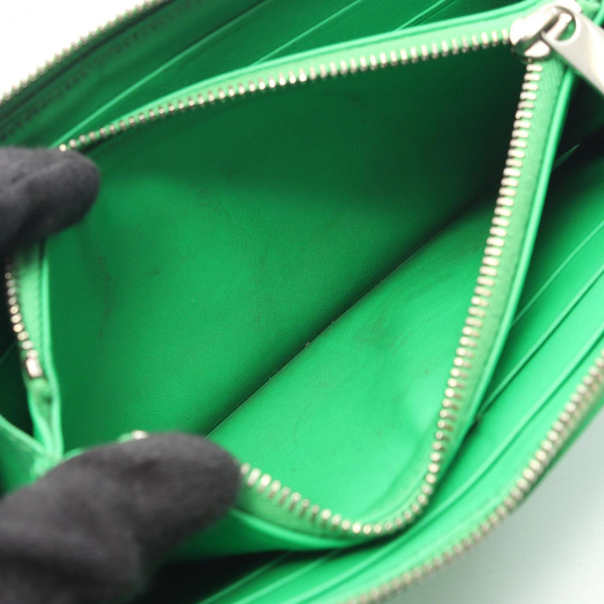 Bottega Veneta Intrecciato Green Leather Long Wallet (Bi-Fold) (Pre-Owned)