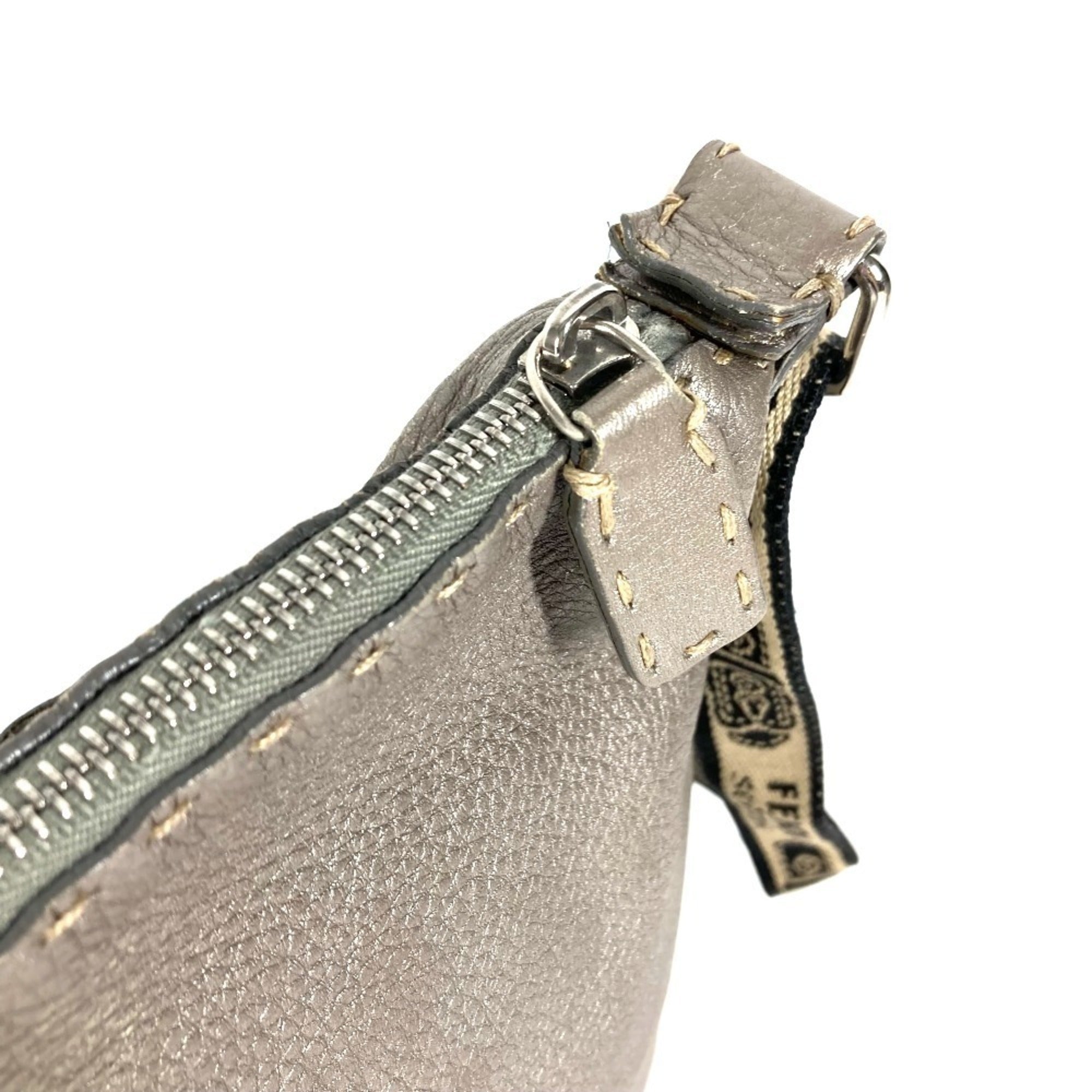 Fendi Gray Silver Gray Leather Shoulder Bag (Pre-Owned)