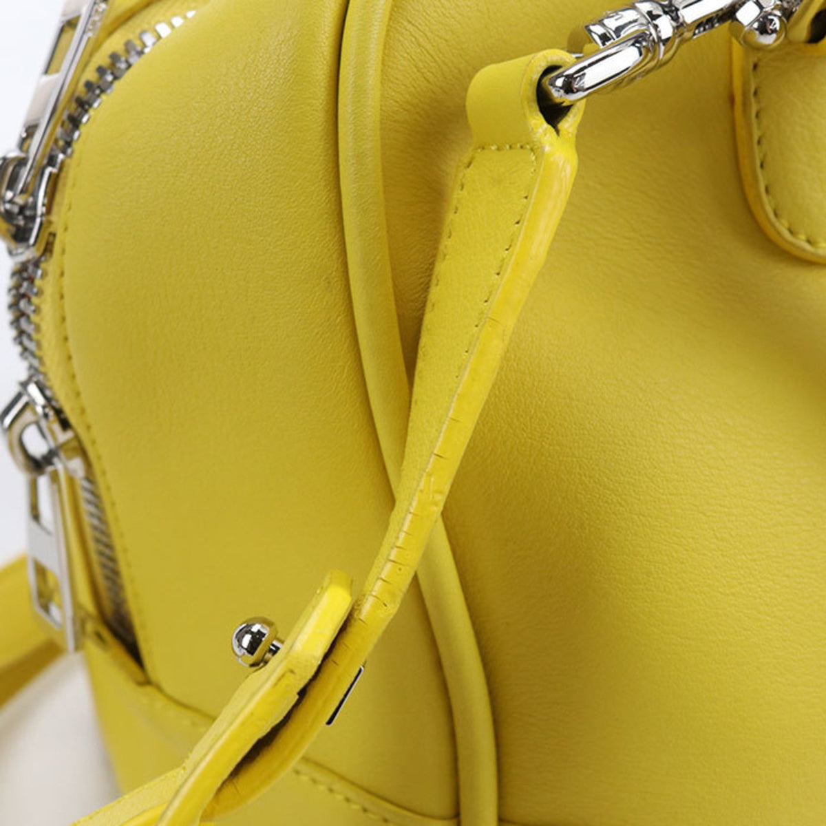 Loewe Amazona Yellow Leather Handbag (Pre-Owned)