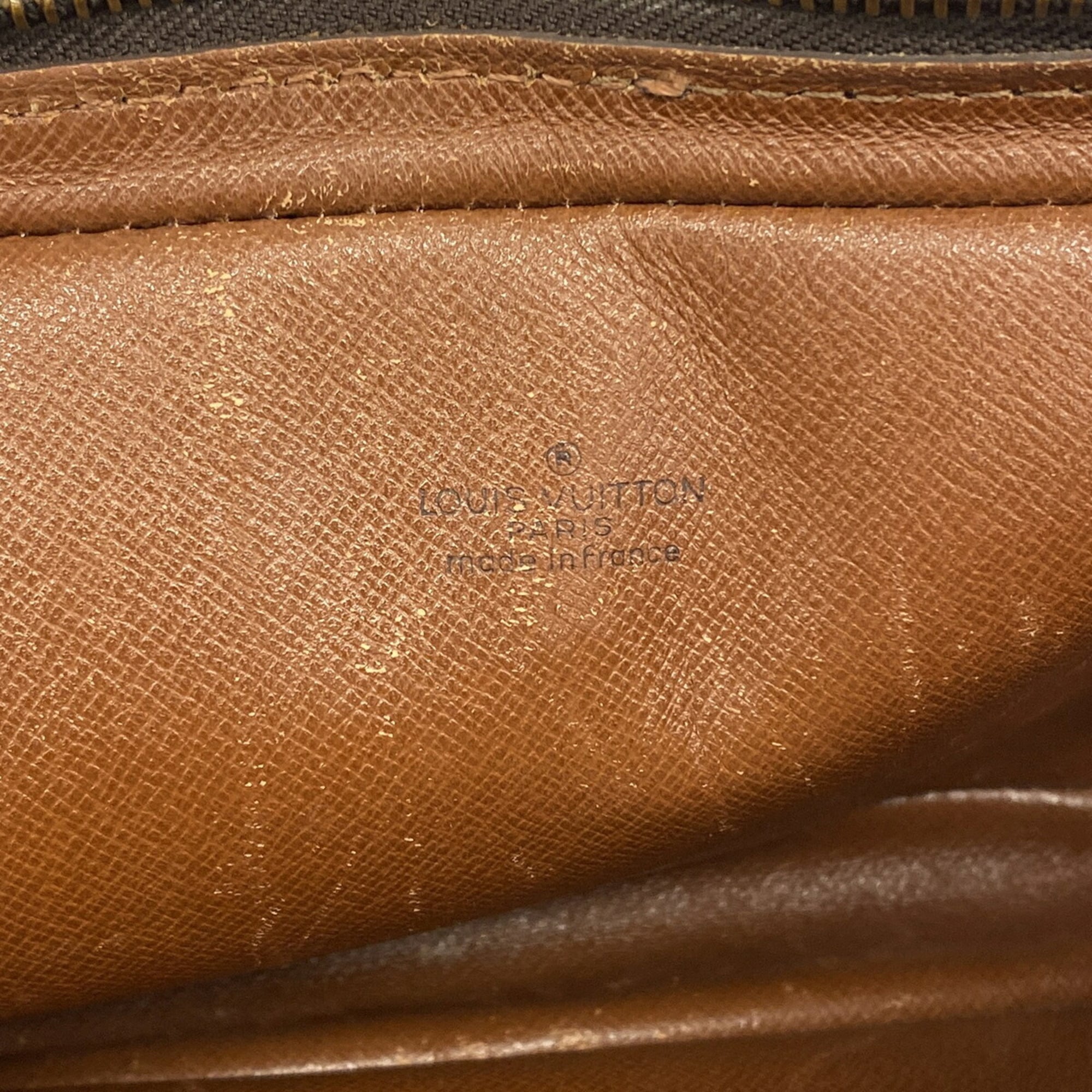 Louis Vuitton Brown Shoulder Bag (Pre-Owned)