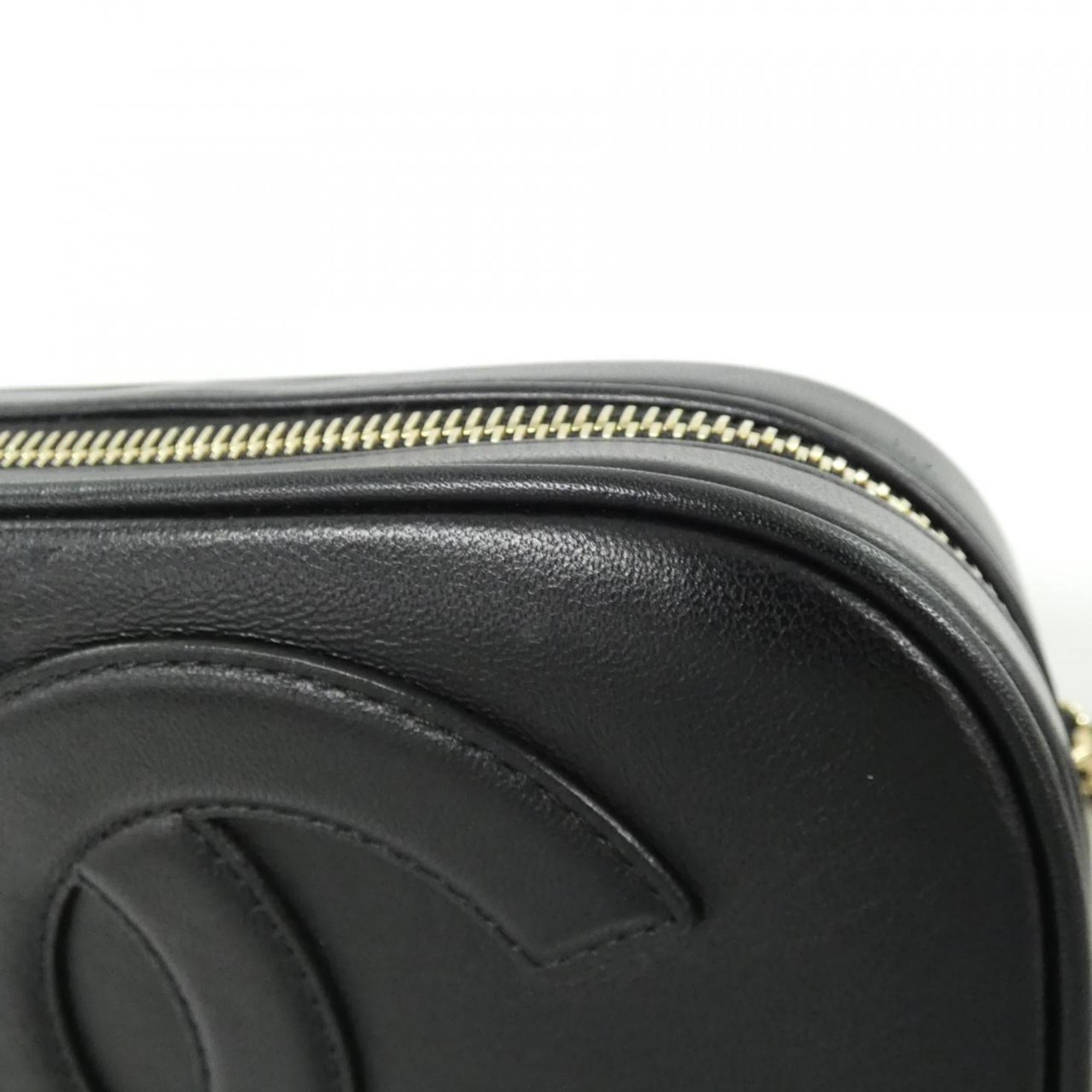 Chanel Black Leather Fanny Pack (Pre-Owned)