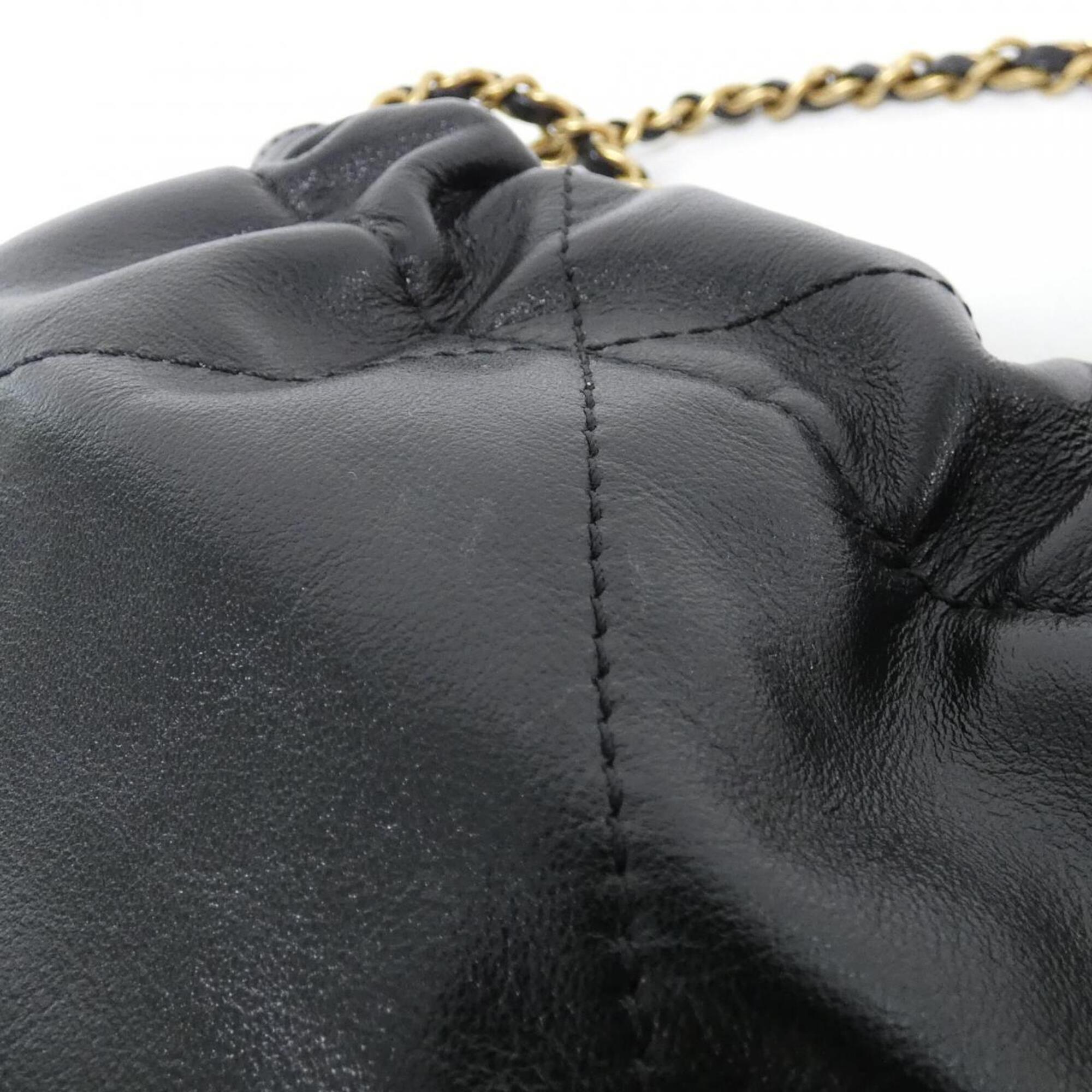 Chanel Black Leather Handbag (Pre-Owned)