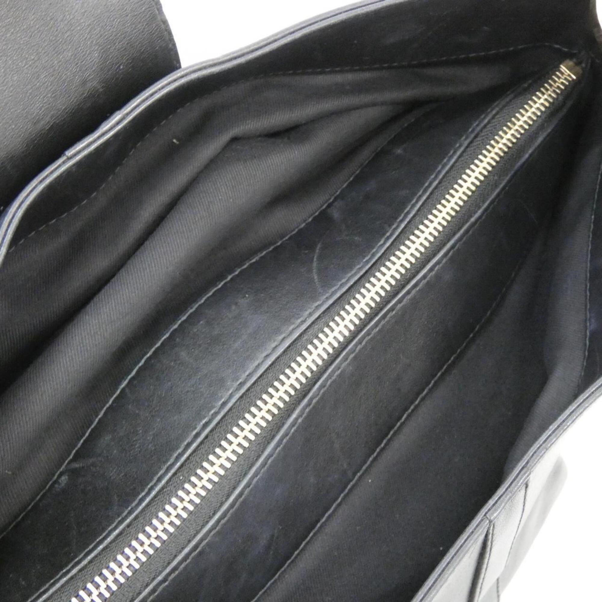 Bvlgari Black Leather Shoulder Bag (Pre-Owned)