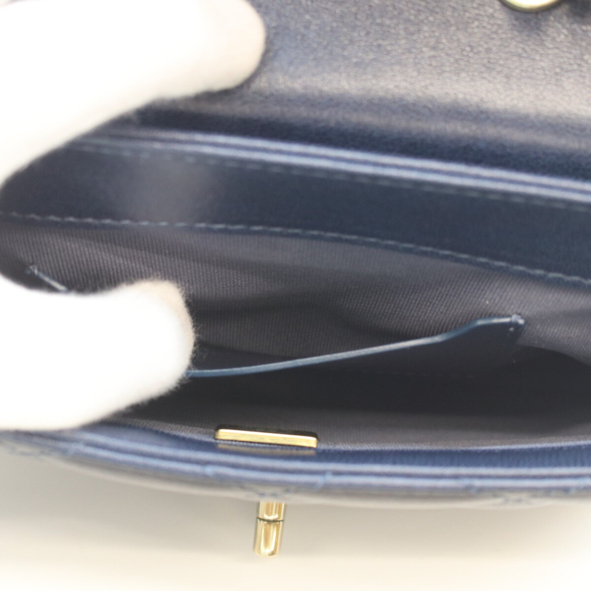 Chanel Navy Leather Shoulder Bag (Pre-Owned)