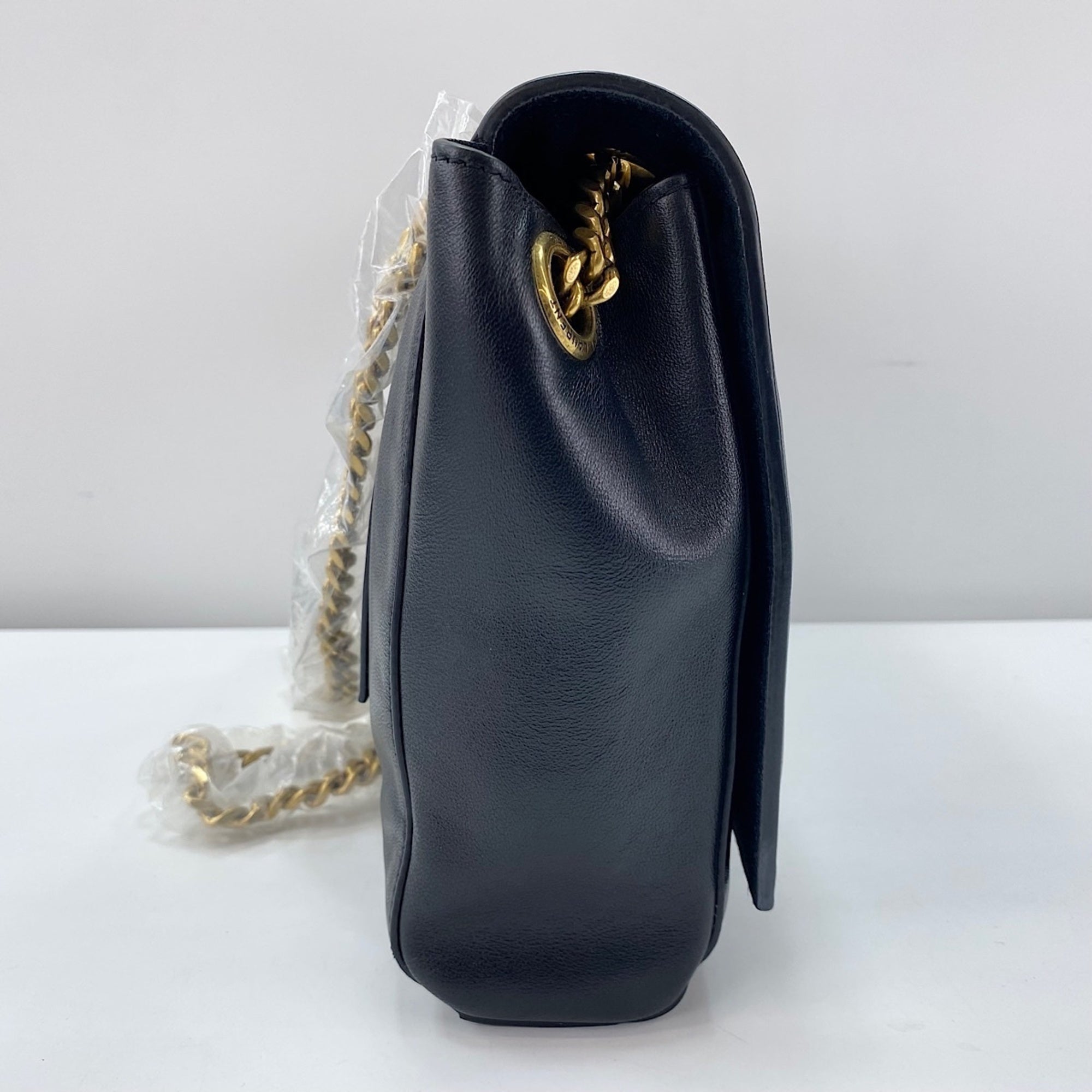 Yves Saint Laurent Black Leather Shoulder Bag (Pre-Owned)