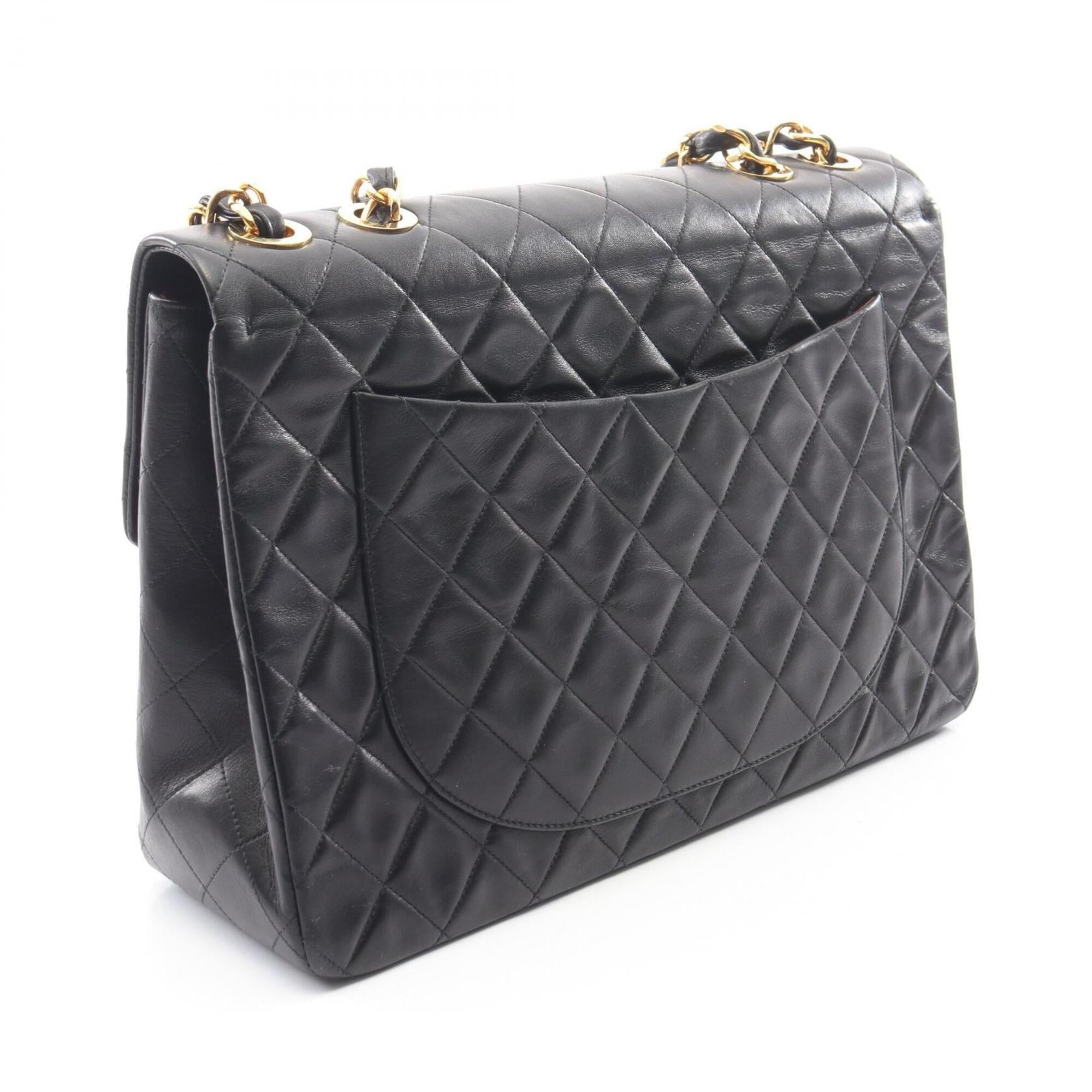 Chanel Black Leather Handbag Shoulder Bag (Pre-Owned)