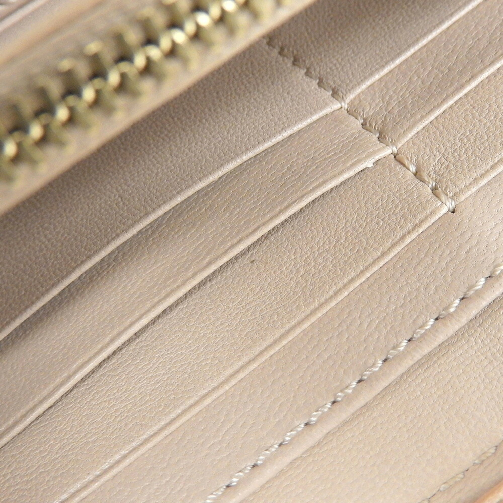 Chloé Light Pink Leather Long Wallet (Bi-Fold) (Pre-Owned)