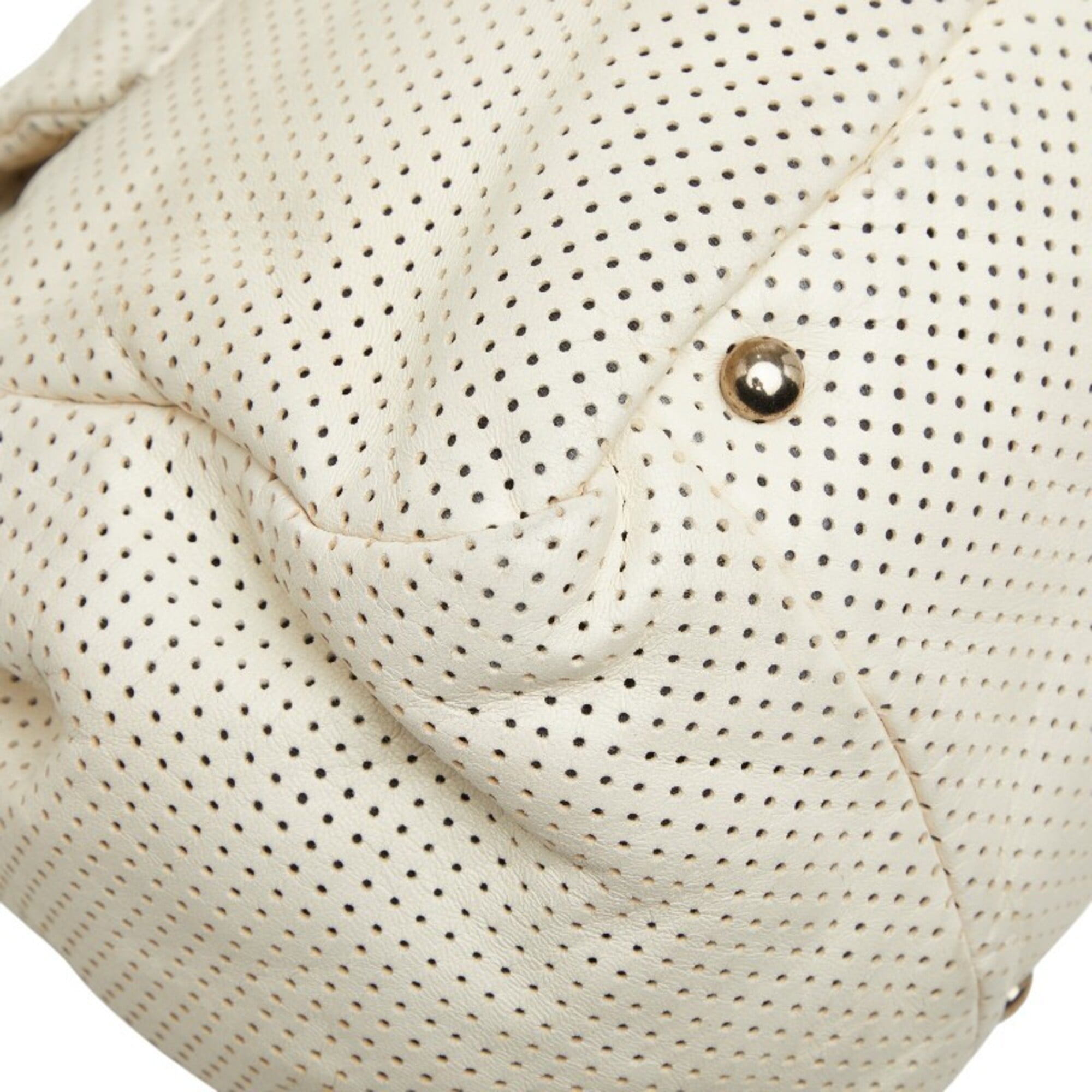 Chanel Off-White Leather Shoulder Bag (Pre-Owned)