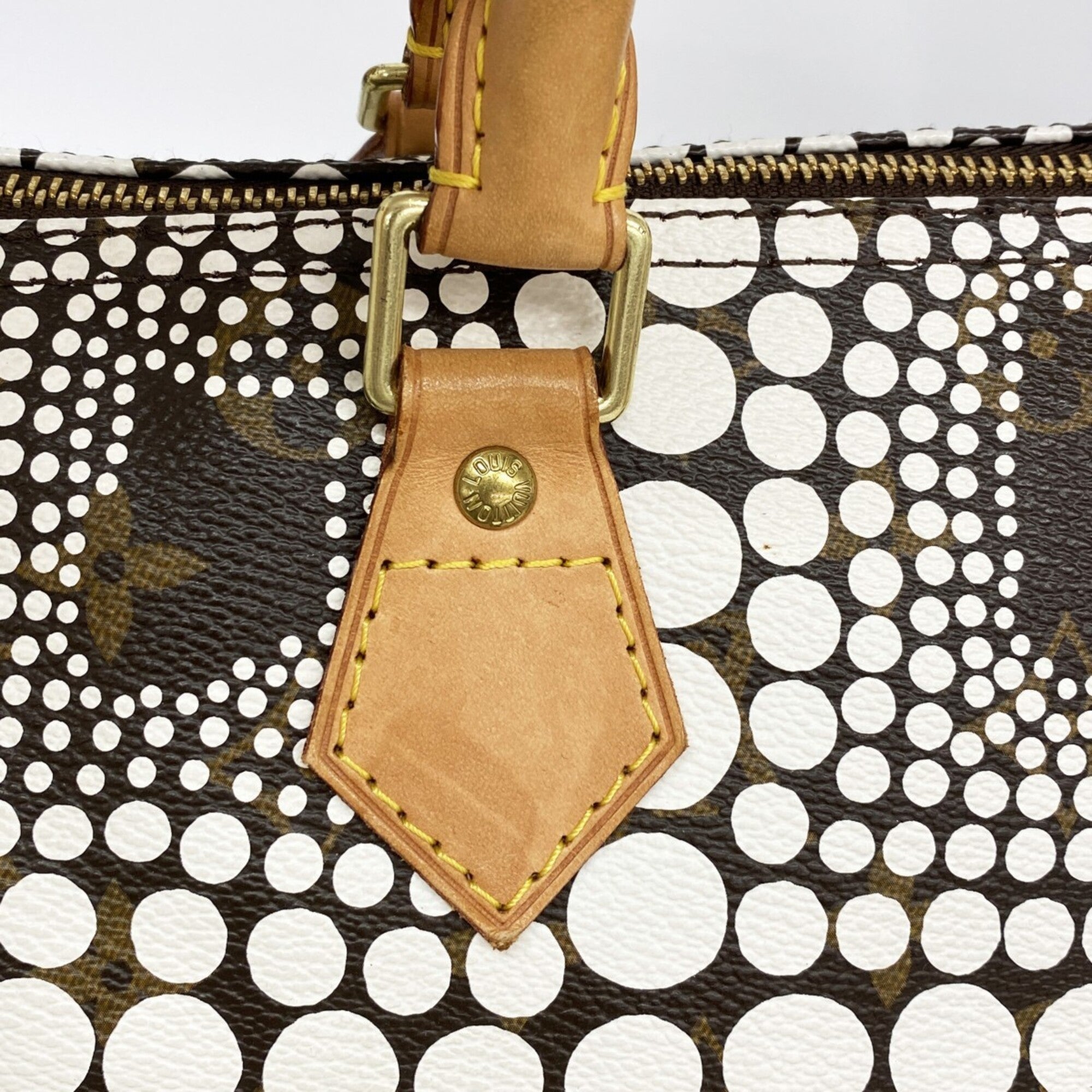Louis Vuitton Blanc Handbag (Pre-Owned)